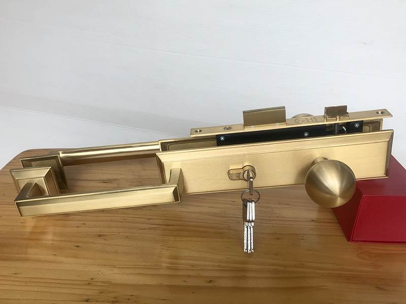 Khóa đồng đại sảnh Việt Tiệp 04297