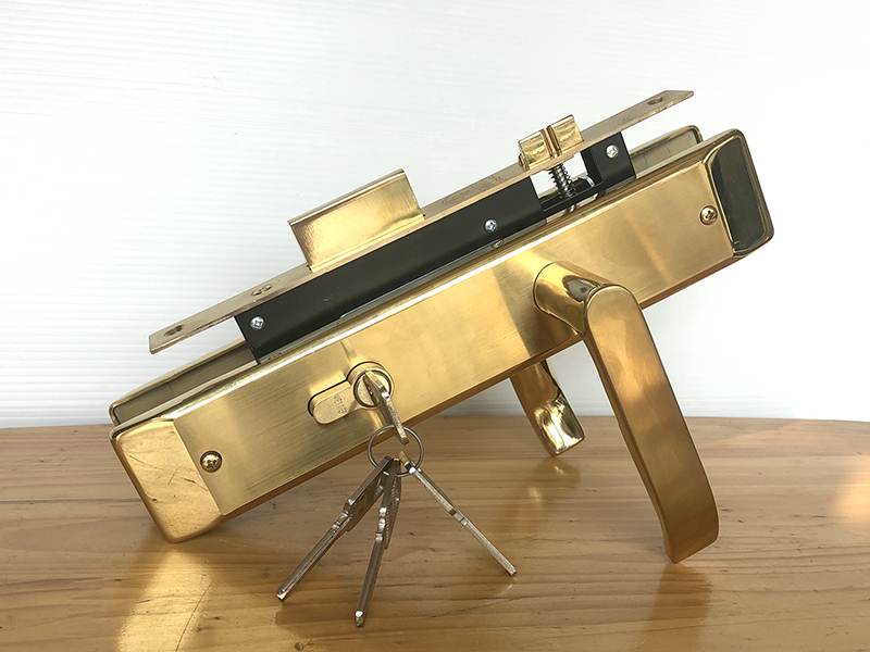 Khóa tay gạt inox Việt Tiệp 04835