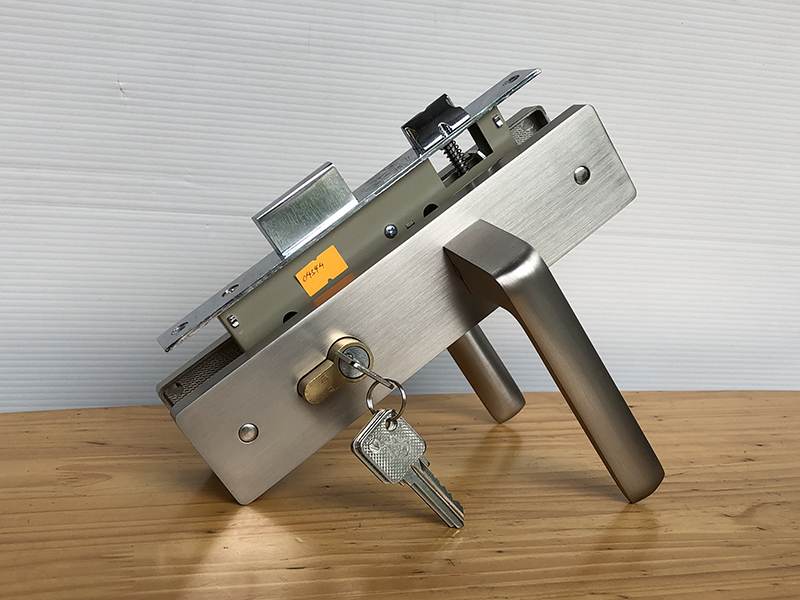Khóa tay nắm cửa phòng Việt Tiệp 04344