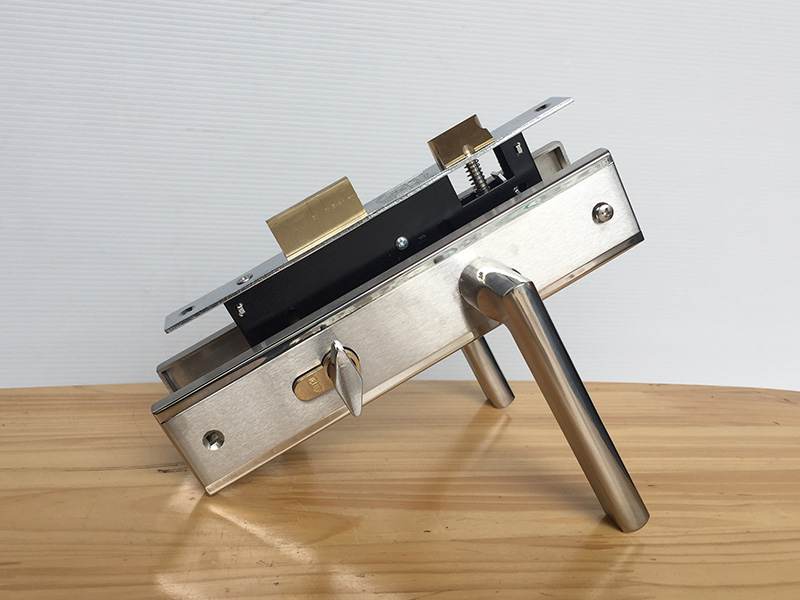 Khóa thông phòng inox Việt Tiệp 04470