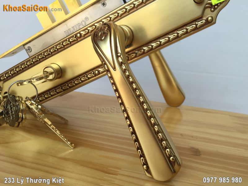 Kh&oacute;a cửa gỗ tay gạt Elupo EL-5602 -4