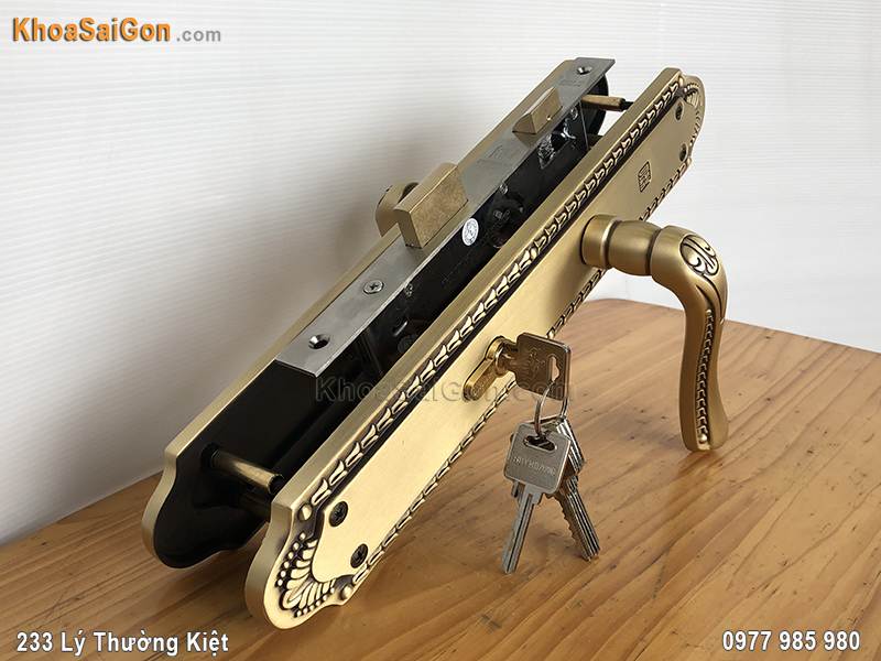 Kh&oacute;a cửa ch&iacute;nh bằng đồng thau HCX8561D -3