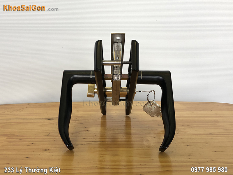 Kh&oacute;a cửa tay nắm mạ đồng đen SS5810-ABC -4