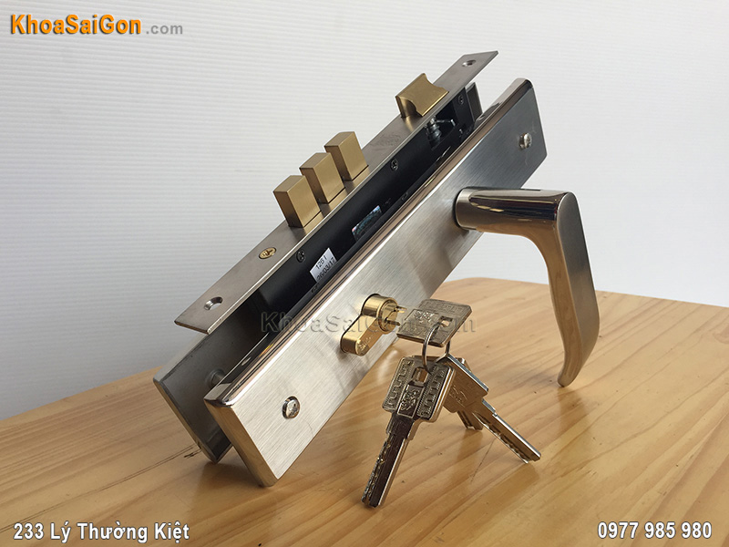Kh&oacute;a tay gạt inox Huy Ho&agrave;ng SS8510 -3