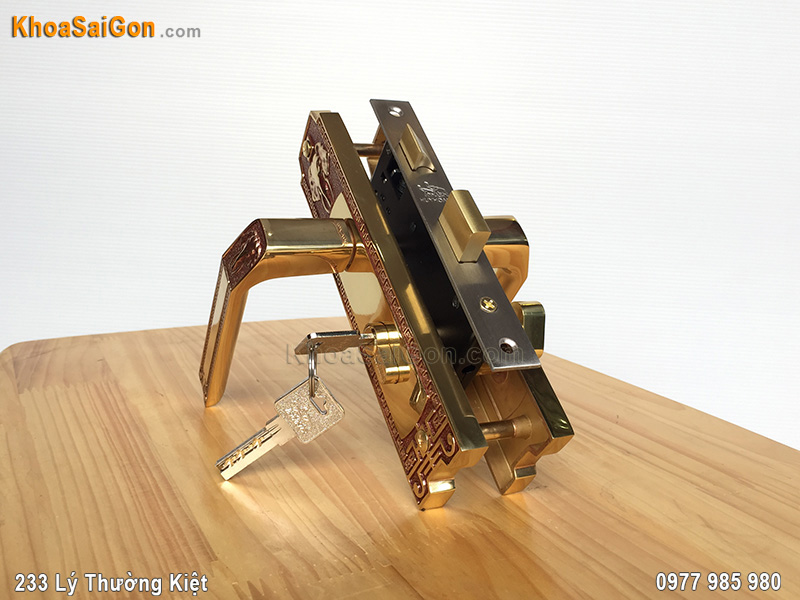 Kh&oacute;a tay nắm Huy Ho&agrave;ng HCP5828-6
