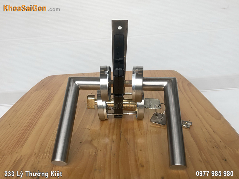 Kh&oacute;a tay nắm ph&acirc;n thể Huy Ho&agrave;ng SS5834 -4