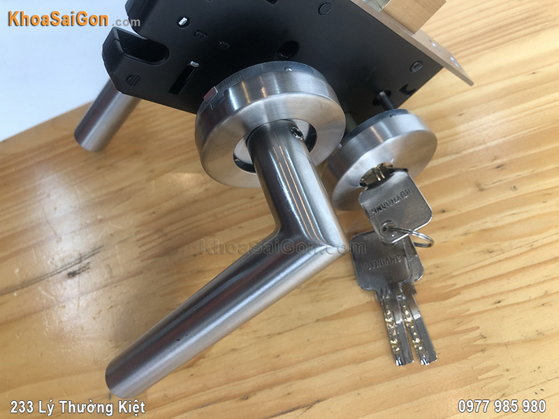 Kh&oacute;a tay nắm ph&acirc;n thể Huy Ho&agrave;ng SS5834 -7