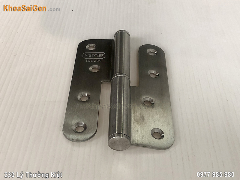 ban-le-coi-inox-304-cua-di-08125-3