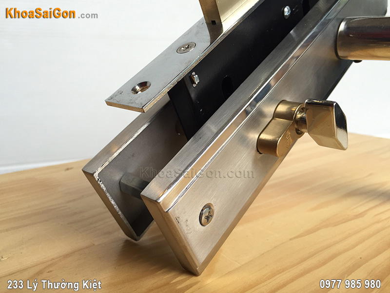 Kh&oacute;a cửa th&ocirc;ng ph&ograve;ng inox Việt Tiệp 04475 - 5