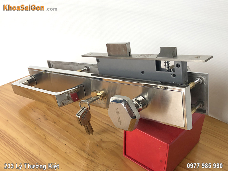 Kh&oacute;a đại sảnh inox Việt Tiệp 04292 - 3