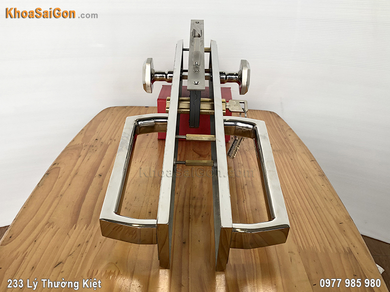 Kh&oacute;a đại sảnh inox Việt Tiệp 04292 - 5