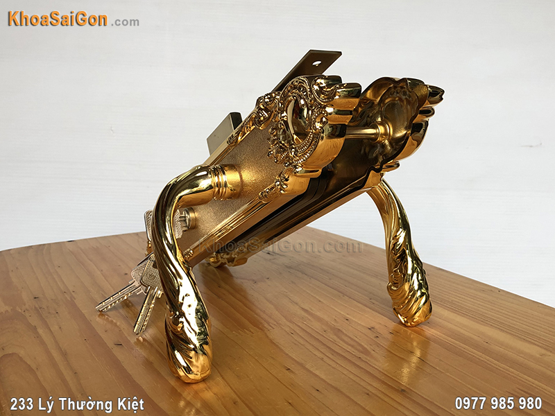 khoa-dong-cua-chinh-viet-tiep-04189-1