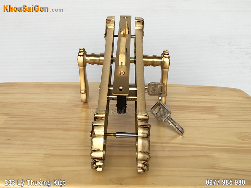 khoa-tay-gat-bang-dong-04199-4