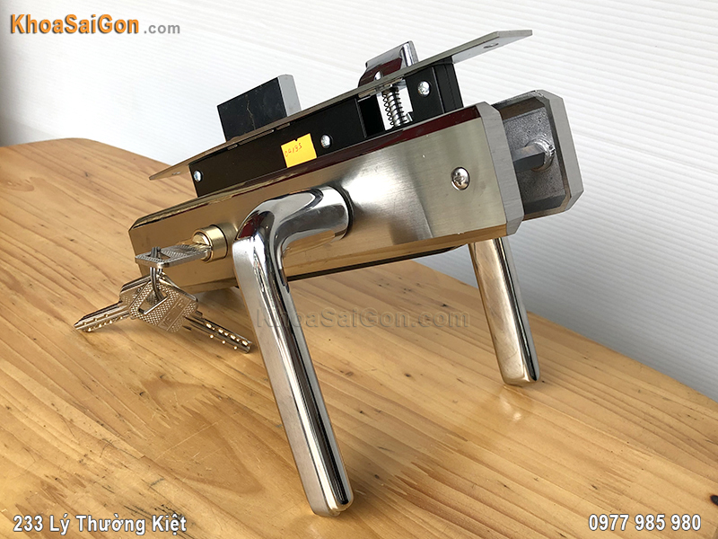 Kh&oacute;a tay gạt inox Việt Tiệp 04193 - 2