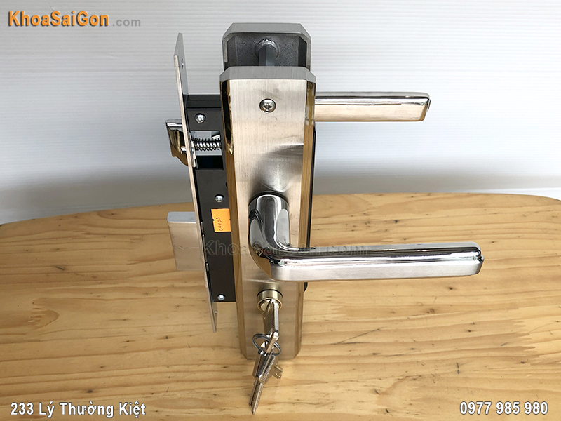 Kh&oacute;a tay gạt inox Việt Tiệp 04193 - 5