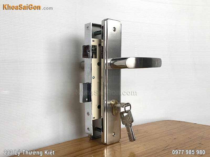 Khóa tay gạt inox Việt Tiệp 04813 -6 Khóa tay gạt inox Việt Tiệp 04813 -6