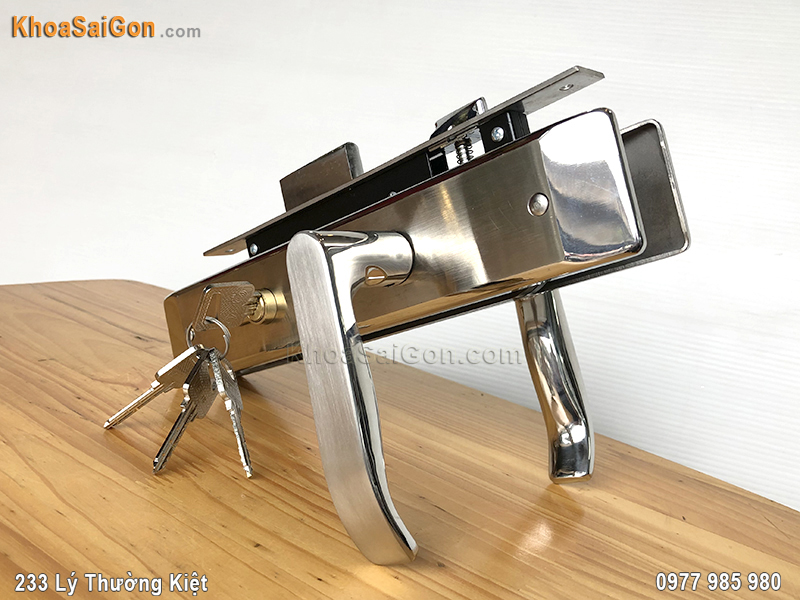 Khóa tay gạt inox Việt Tiệp 04823 -6 Khóa tay gạt inox Việt Tiệp 04823 -6