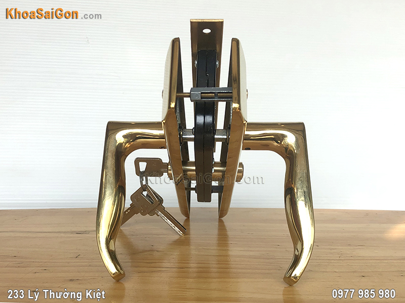Kh&oacute;a tay gạt inox Việt Tiệp 04835 -2