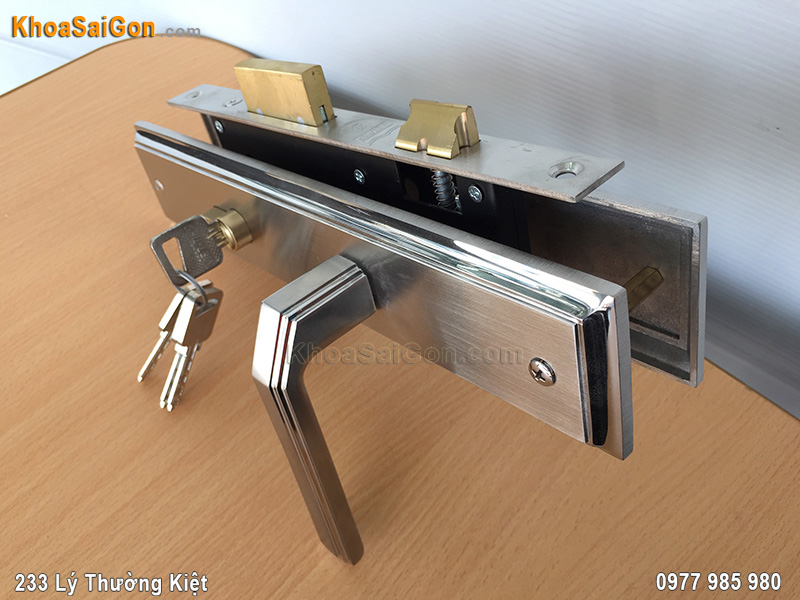 Kh&oacute;a tay gạt inox Việt Tiệp 04933 -5