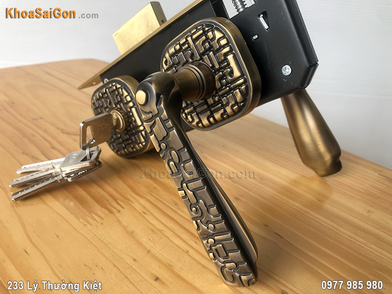 khoa-tay-gat-phan-the-04086-5