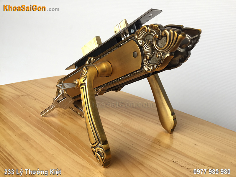 Kh&oacute;a tay nắm cửa ch&iacute;nh Việt Tiệp 04942 - 3