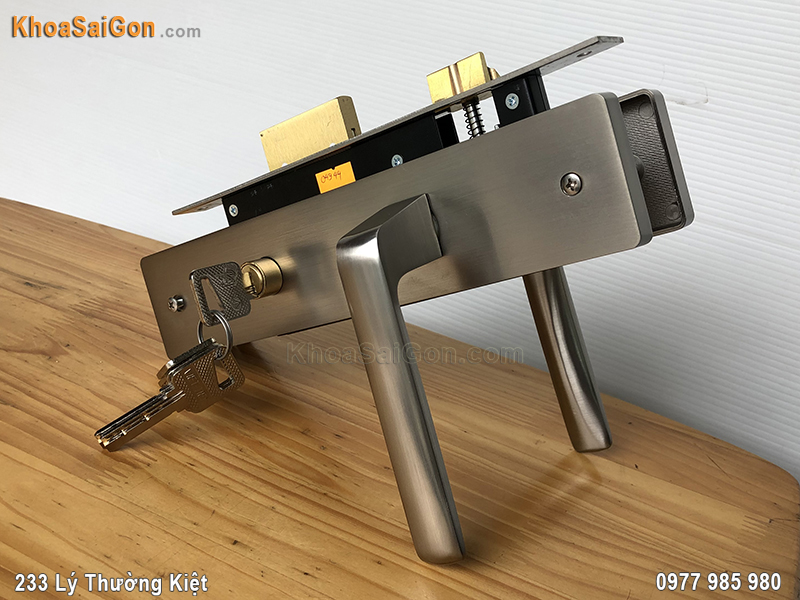 Kh&oacute;a tay gạt cửa ch&iacute;nh Việt Tiệp 04944 - 4