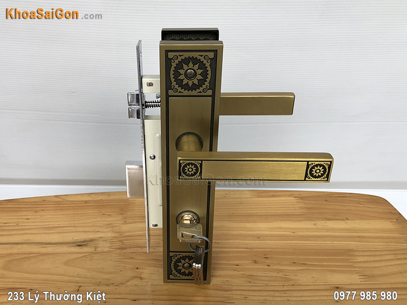 Kh&oacute;a tay nắm cửa ch&iacute;nh Việt Tiệp 04945 - 5