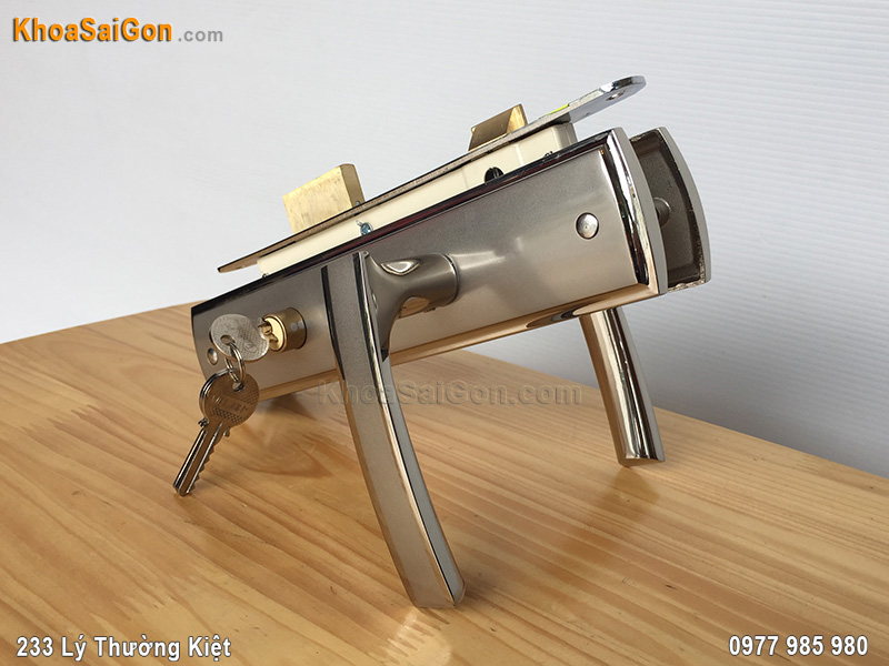 Kh&oacute;a tay nắm cửa đi Việt Tiệp 04912 - 4