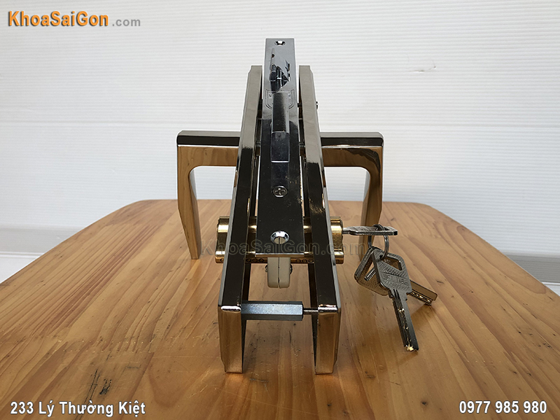 Kh&oacute;a tay gạt cửa ra v&agrave;o Việt Tiệp 04928 - 3
