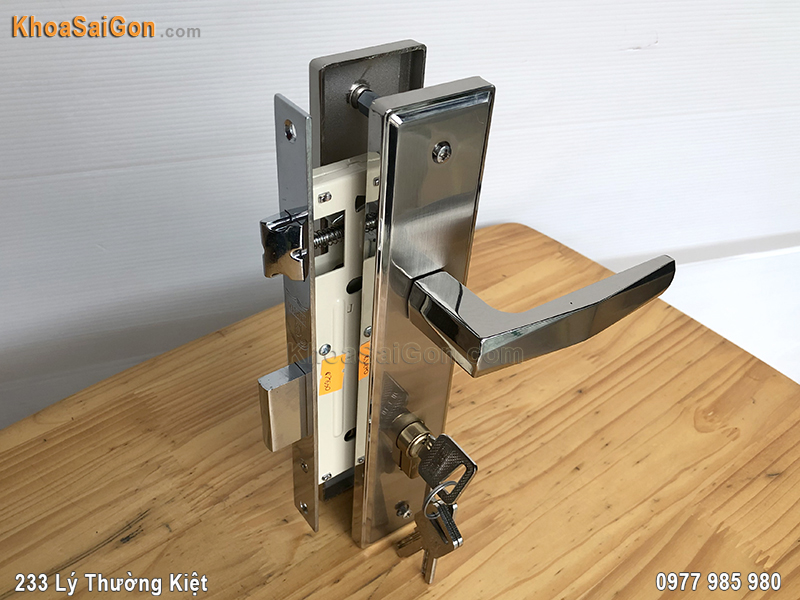 Kh&oacute;a tay gạt cửa ra v&agrave;o Việt Tiệp 04928 - 5