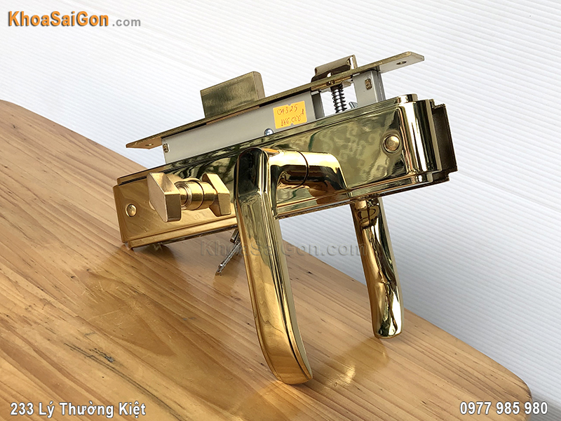 Kh&oacute;a cửa th&ocirc;ng ph&ograve;ng Việt Tiệp 04325 - 6