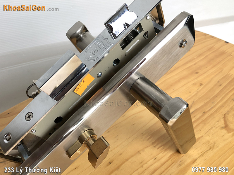 Khóa tay gạt cửa thông phòng Việt Tiệp 04332 - 3 Khóa tay gạt cửa thông phòng Việt Tiệp 04332 - 3