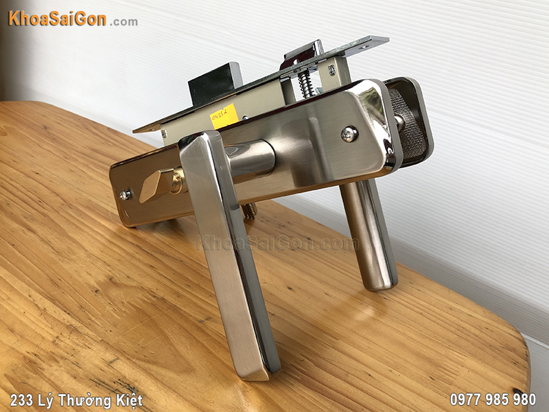 Khóa tay gạt cửa thông phòng Việt Tiệp 04332 - 4 Khóa tay gạt cửa thông phòng Việt Tiệp 04332 - 4