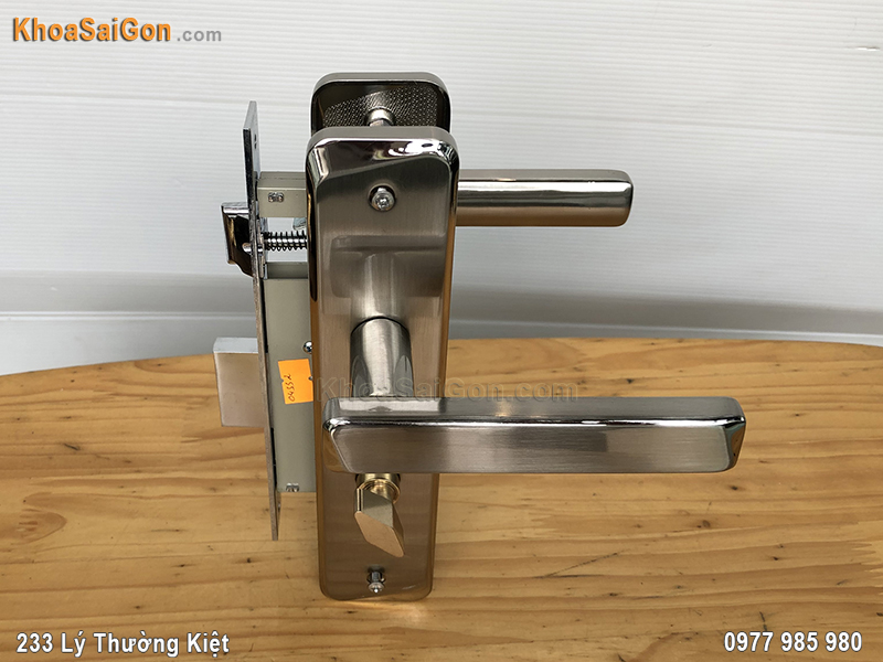 Khóa tay gạt cửa thông phòng Việt Tiệp 04332 - 5 Khóa tay gạt cửa thông phòng Việt Tiệp 04332 - 5