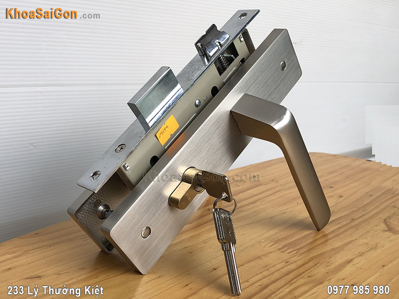 Kh&oacute;a tay nắm cửa th&ocirc;ng ph&ograve;ng Việt Tiệp 04344 - 1