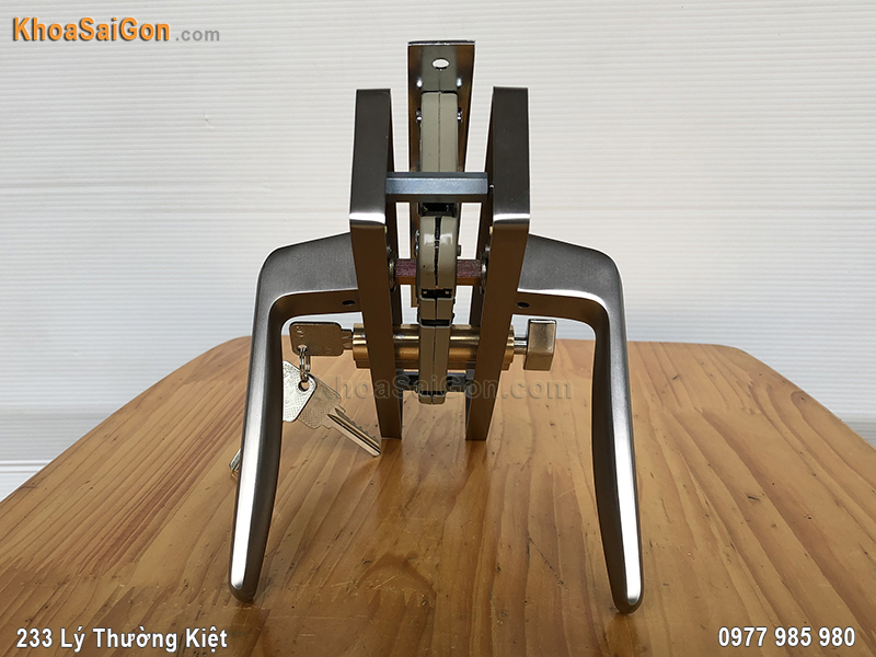 Kh&oacute;a tay nắm cửa th&ocirc;ng ph&ograve;ng Việt Tiệp 04344 - 2