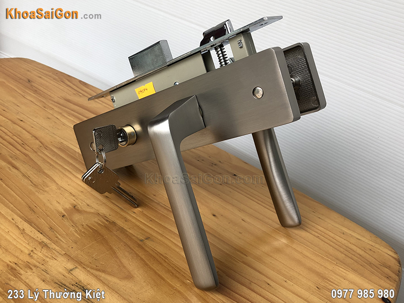 Kh&oacute;a tay nắm cửa th&ocirc;ng ph&ograve;ng Việt Tiệp 04344 - 5