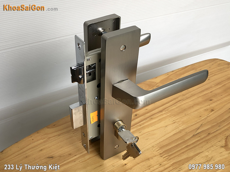 Kh&oacute;a tay nắm cửa th&ocirc;ng ph&ograve;ng Việt Tiệp 04344 - 6