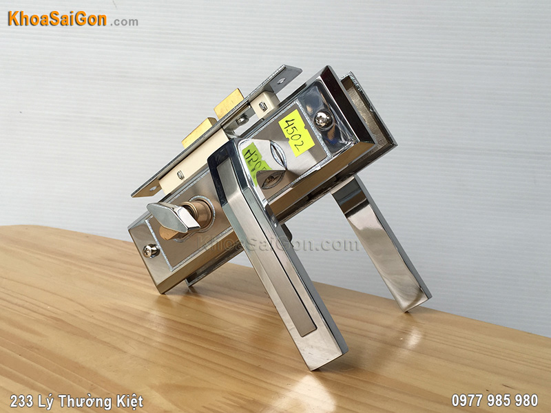 Kh&oacute;a tay nắm cửa th&ocirc;ng ph&ograve;ng Việt Tiệp 04502 - 1