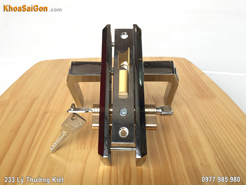 Kh&oacute;a tay nắm cửa th&ocirc;ng ph&ograve;ng Việt Tiệp 04502 - 5