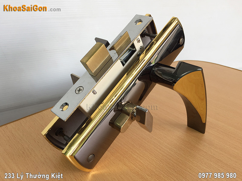 Kh&oacute;a tay gạt cửa th&ocirc;ng ph&ograve;ng Việt Tiệp 04503 - 1