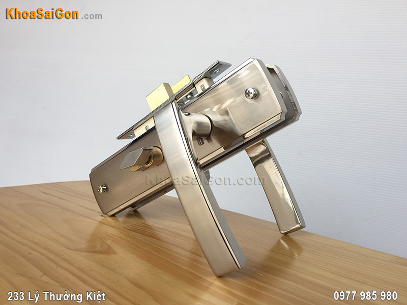 Kh&oacute;a tay nắm cửa th&ocirc;ng ph&ograve;ng Việt Tiệp 04509 - 2
