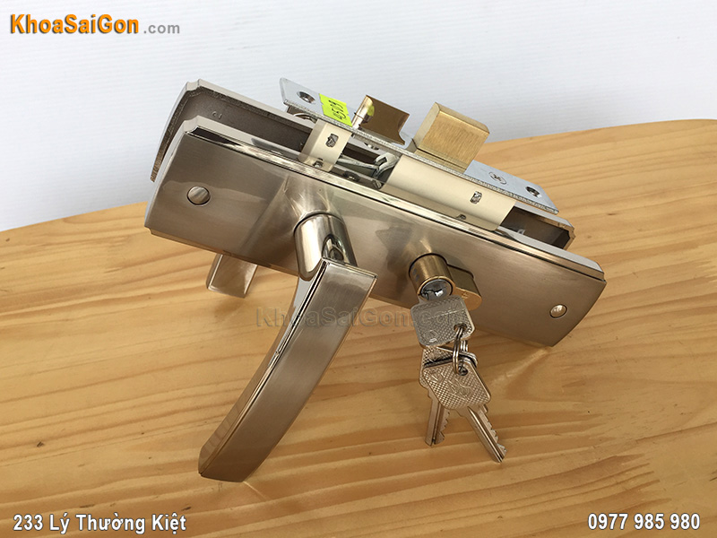 Kh&oacute;a tay nắm cửa th&ocirc;ng ph&ograve;ng Việt Tiệp 04509 - 5