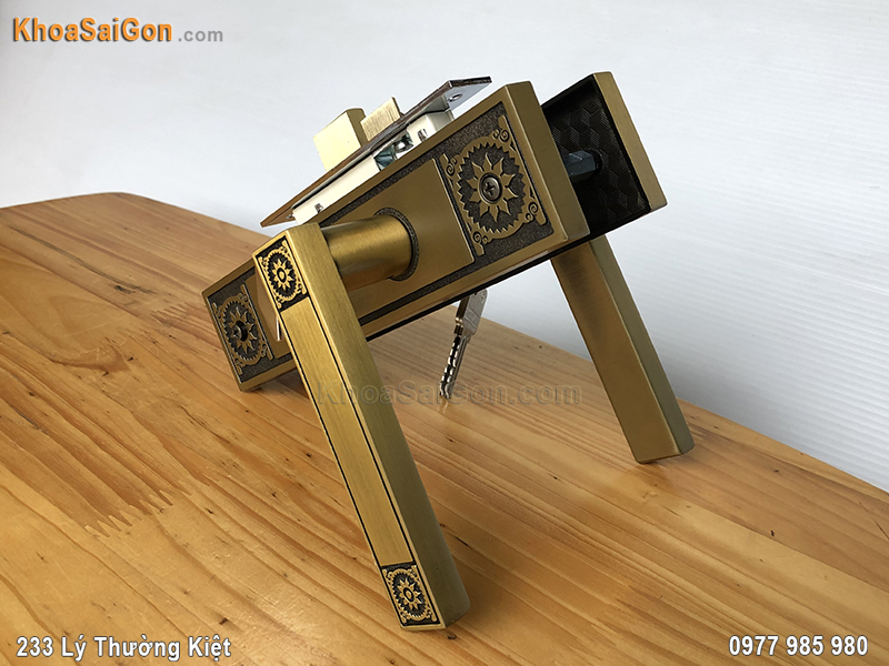 Kh&oacute;a tay gạt Việt Tiệp 04545 - 6