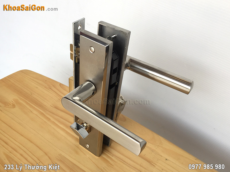 Kh&oacute;a th&ocirc;ng ph&ograve;ng inox Việt Tiệp 04474 - 5